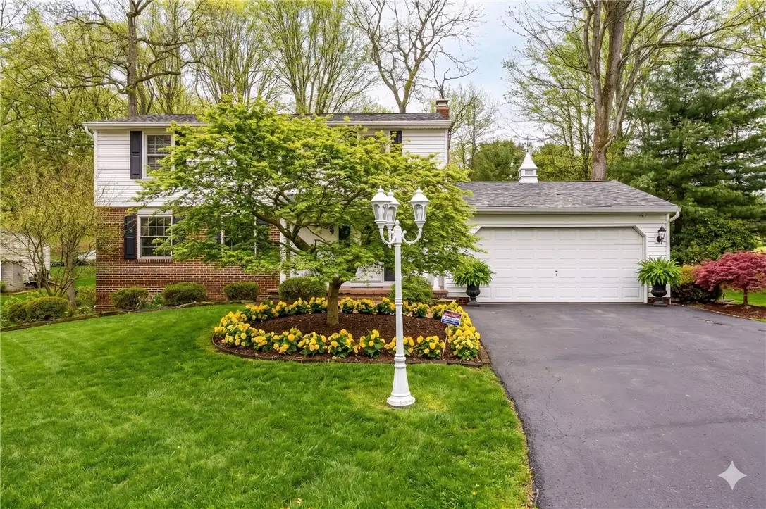 52 Greenview, Jeannette, PA 15644 - #1