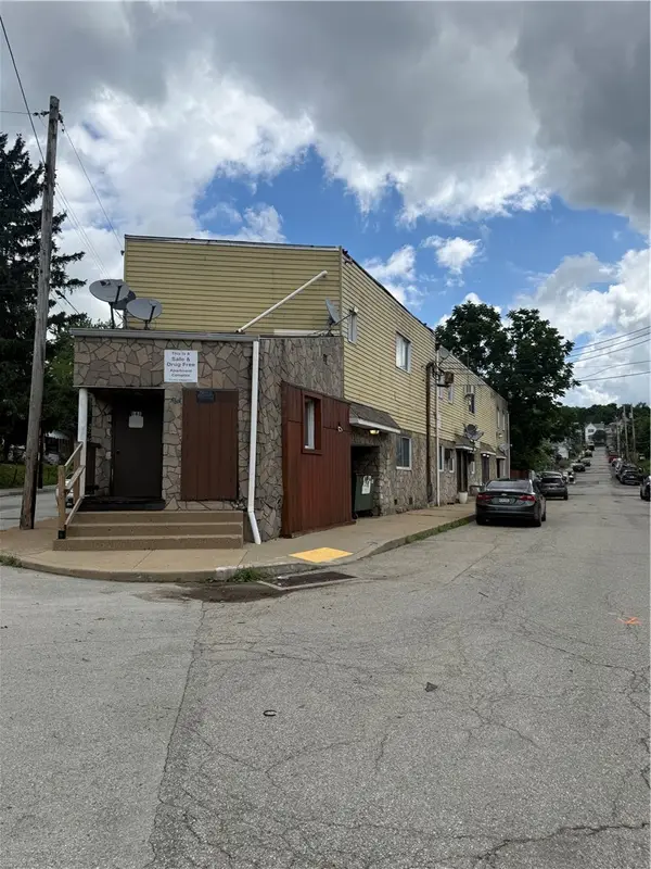 161 Hall Ave, Washington, PA 15301
