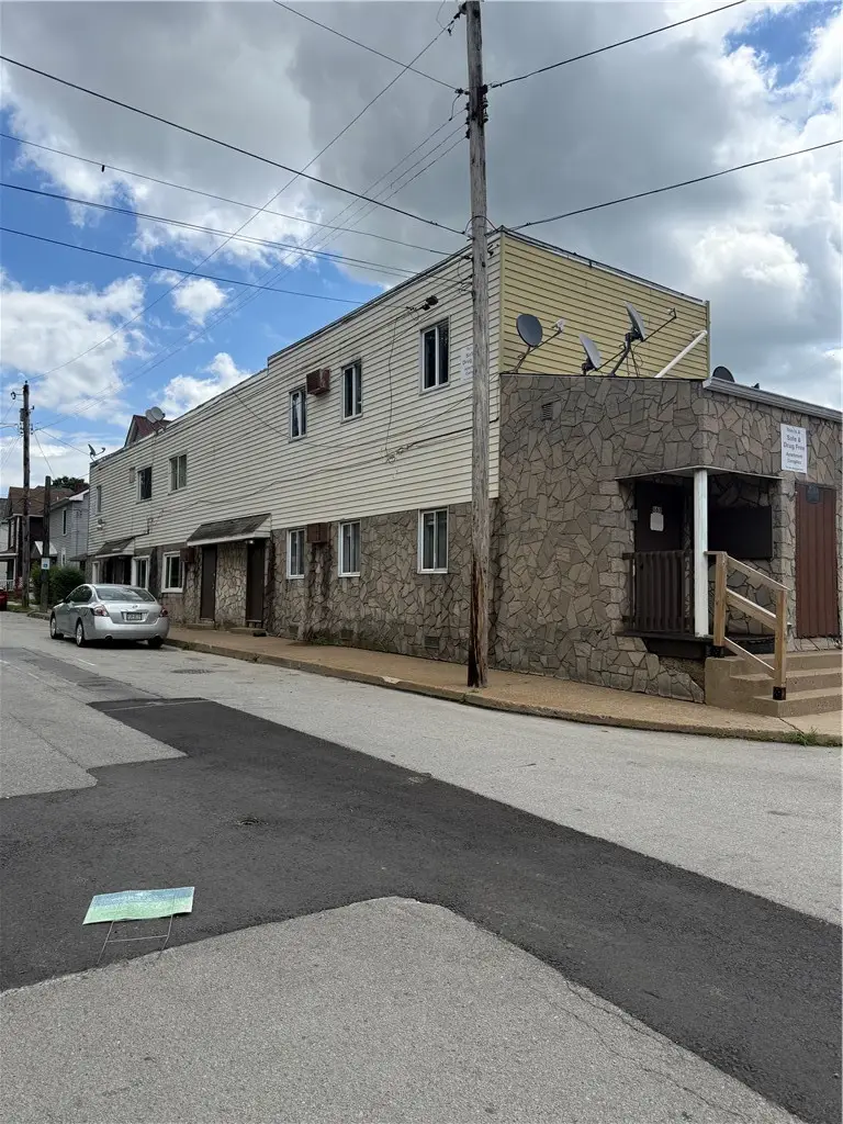 161 Hall Ave, Washington, PA 15301 - #2