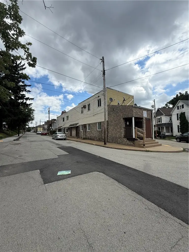 161 Hall Ave, Washington, PA 15301 - #3