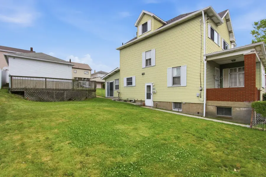 2705 Cleveland St, McKeesport, PA 15132 - #3