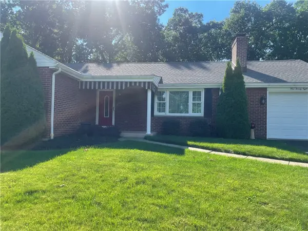 128 White Oak Dr, Butler, PA 16001