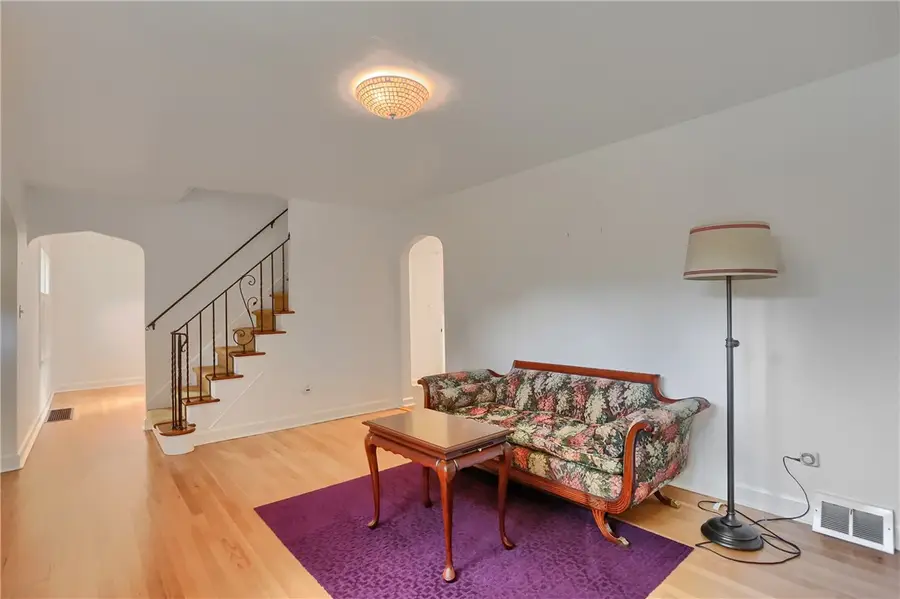 35 Perry Lane, Pittsburgh, PA 15229 - #2