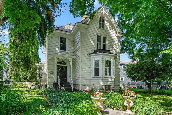 657 Maple Ln, Sewickley, PA 15143