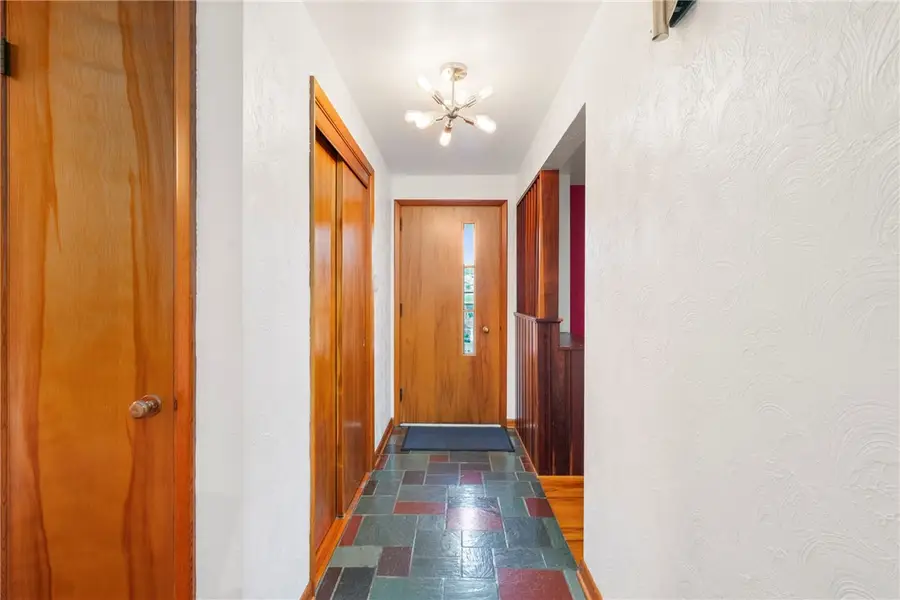 306 Rock Run Rd, Elizabeth, PA 15037 - #3