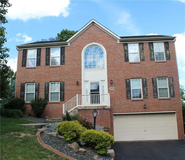 165 Hunters Run Dr, Coraopolis, PA 15108