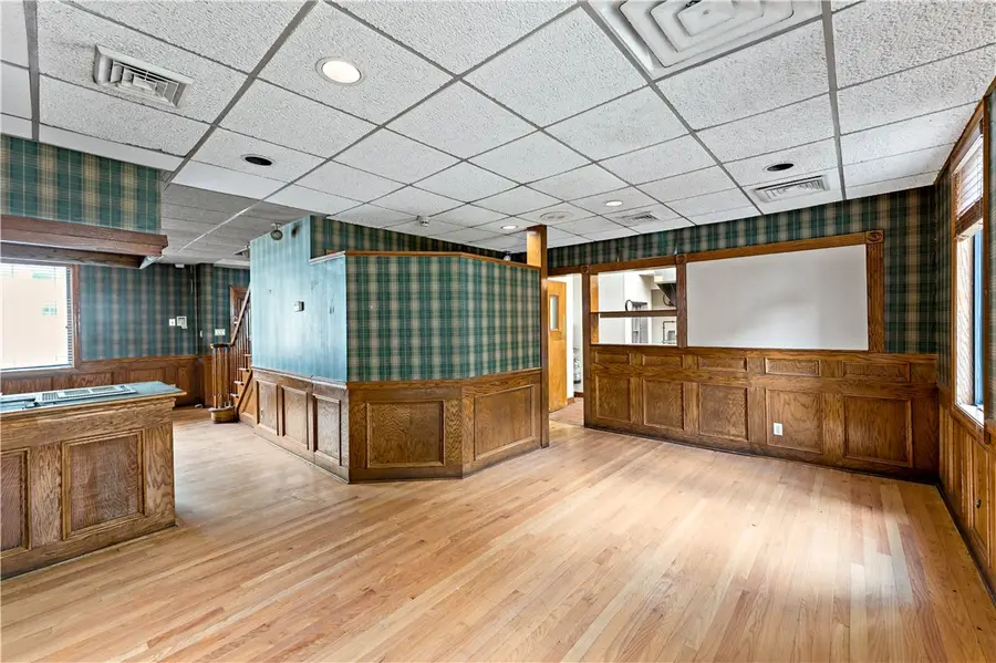 928 Mclaughlin Run Rd, Bridgeville, PA 15017 - #2