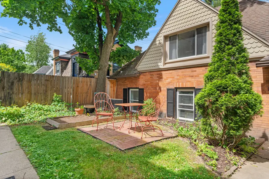 943 N Negley Avenue #4, Pittsburgh, PA 15206 - #2