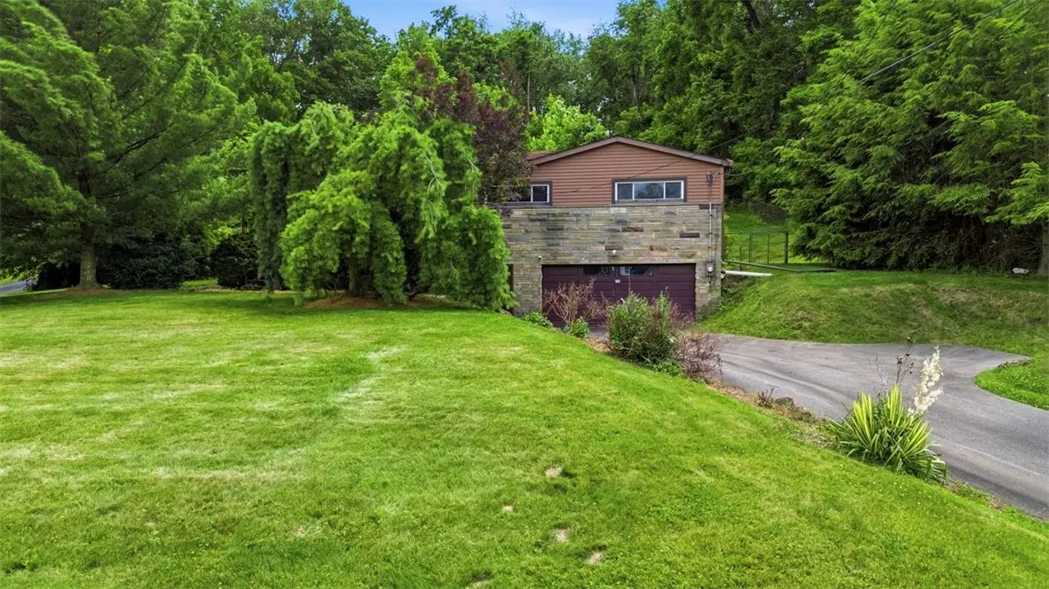 452 E Mcmurray Ct, Canonsburg, PA 15317 - #1