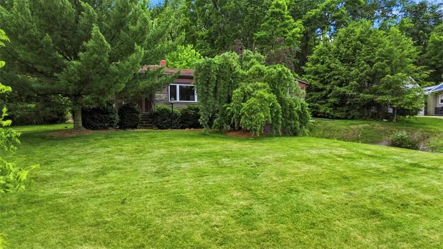 452 E Mcmurray Ct, Canonsburg, PA 15317 - #2
