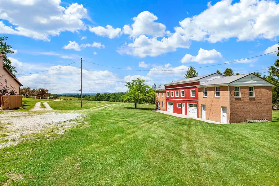 1099 Gravel Hill Rd, Ligonier, PA 15658 - #3