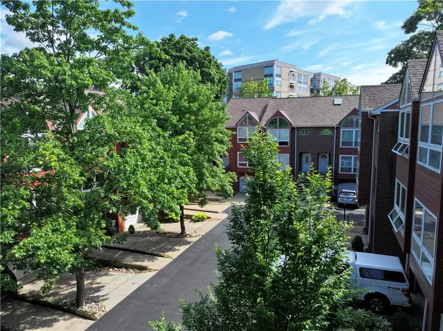 9 Graham Pl, Pittsburgh, PA 15232 - #2
