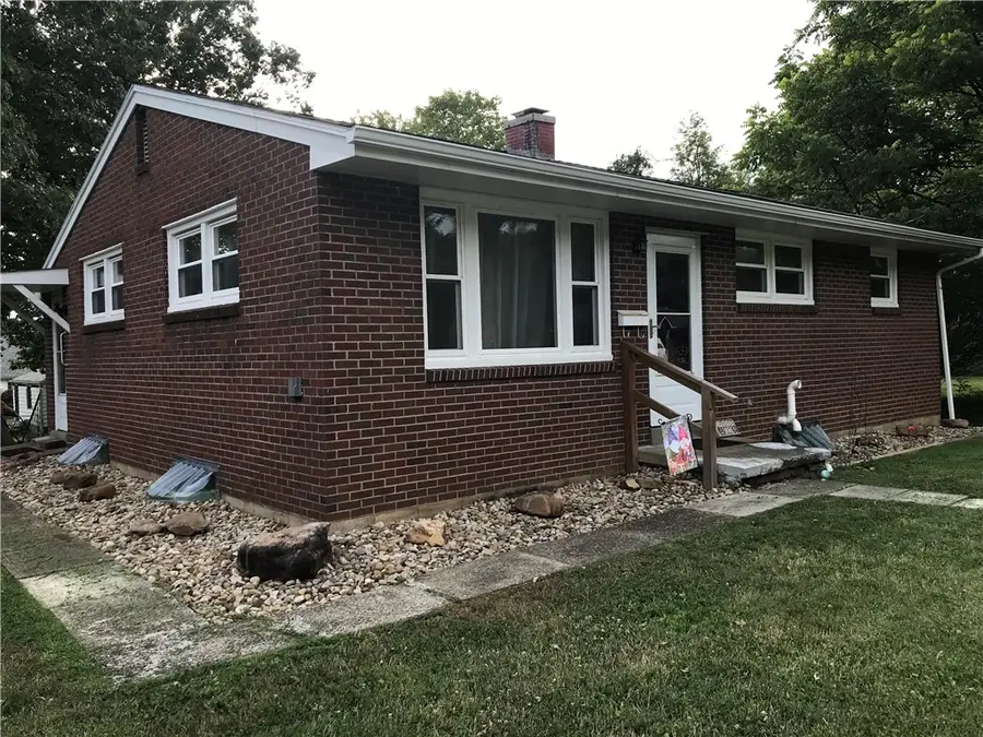 1312 Oak St, Connellsville, PA 15425 - #2