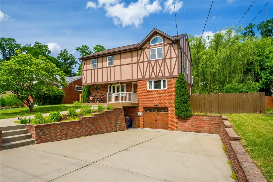 1031 Sanda Dr, Pittsburgh, PA 15227 - #1