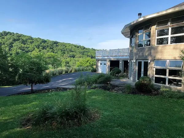 237 Cherry Valley Road, Saxonburg, PA 16056