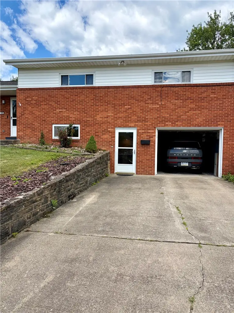 19 Belmeade Ter, Uniontown, PA 15401 - #2