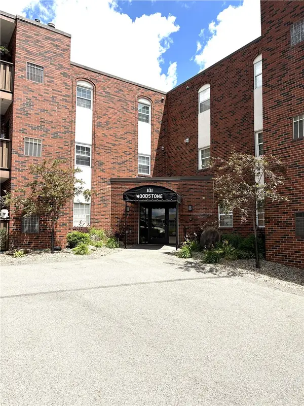 101 Woodstone Lane #21, New Kensington, PA 15068