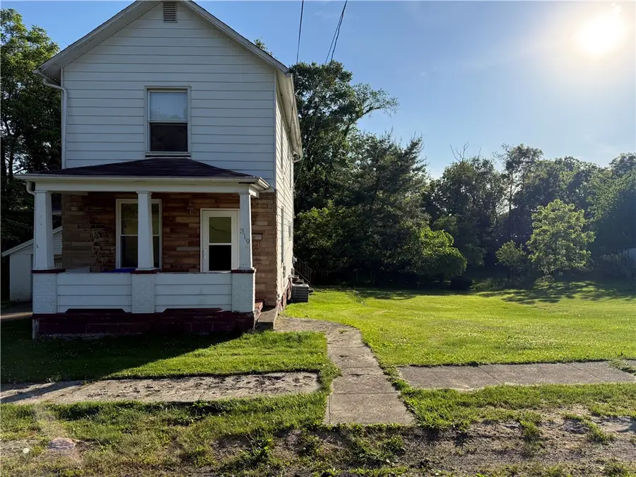 319 Duquesne St, New Castle, PA 16101 - #2