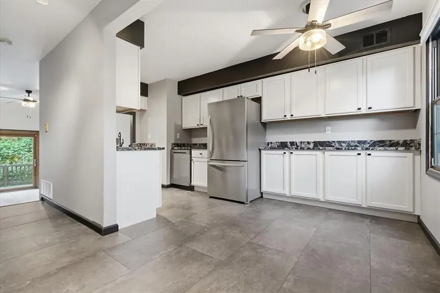 1192 Pennsbury Boulevard, Pittsburgh, PA 15205 - #3