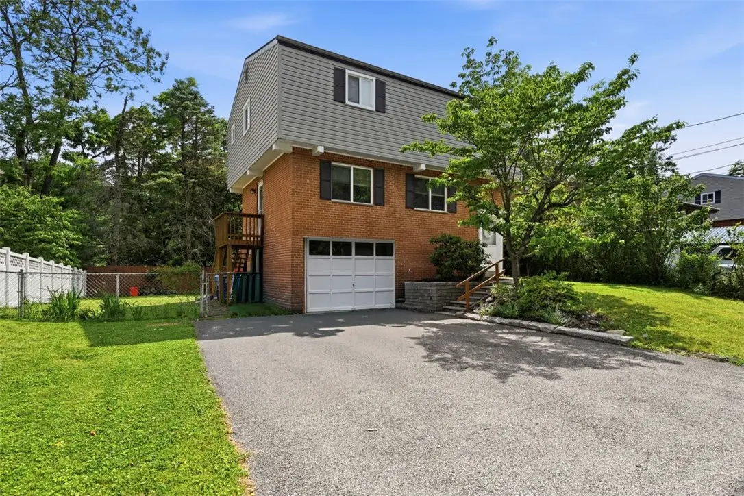 239 Golden Gate Dr, Verona, PA 15147 - #1