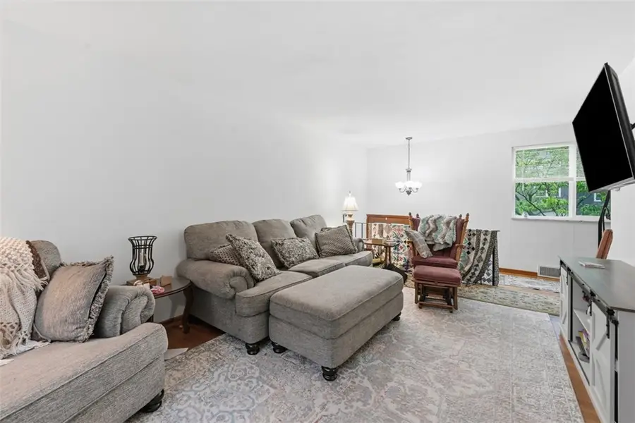 239 Golden Gate Dr, Verona, PA 15147 - #3