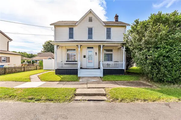 27 Oak St, Latrobe, PA 15650
