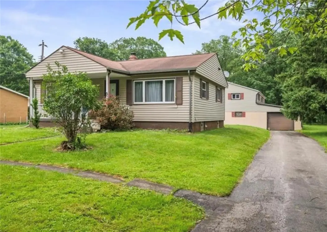 1090-1094 N Darby Rd, Hermitage, PA 16148 - #1