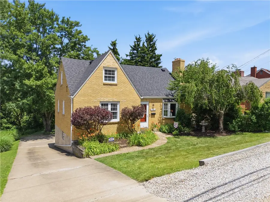 1100 Raven Dr, Pittsburgh, PA 15243 - #2