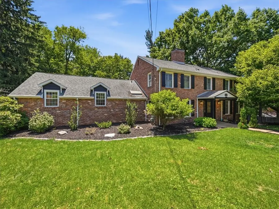150 Maple Dr, Wexford, PA 15090 - #2