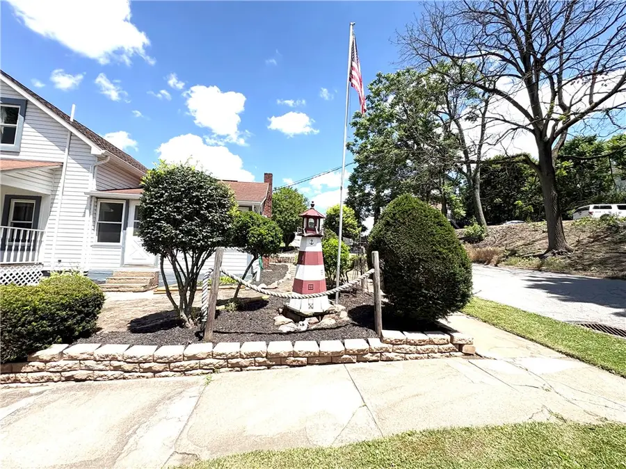 437 Liberty St, Harmony, PA 16037 - #3