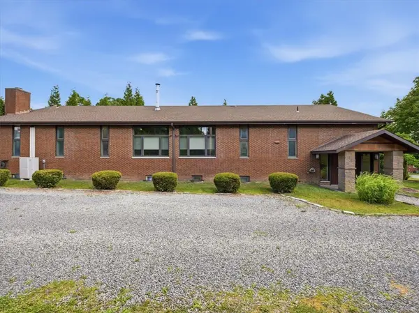 35 Coraopolis Road, Coraopolis, PA 15108