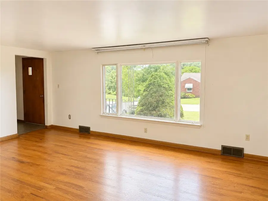 500 Sylvan Dr, Washington, PA 15301 - #3