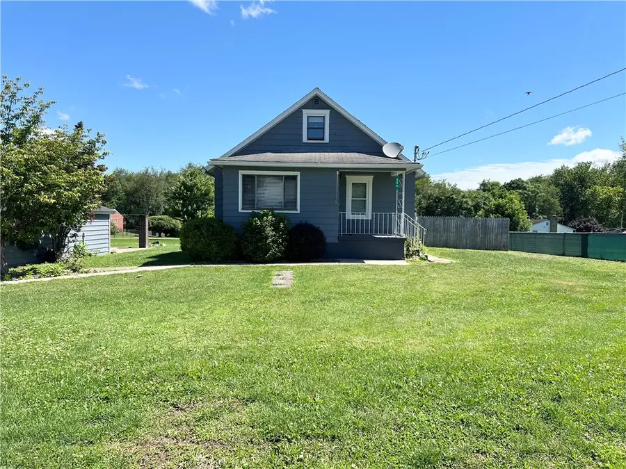 864 8th Street, Leechburg, PA 15656 - #2