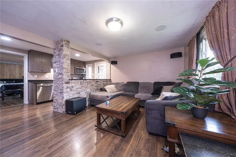 422 Oakhurst Avenue, North Versailles, PA 15137 - #3
