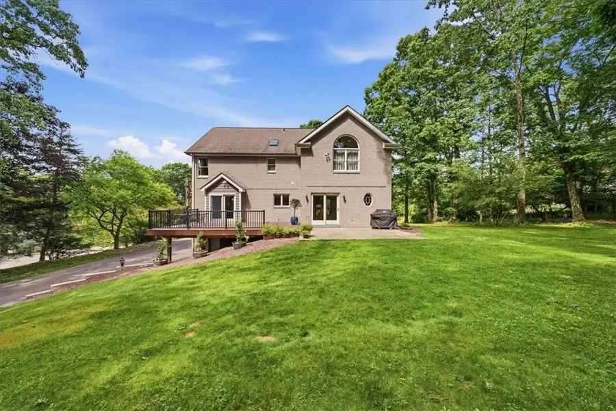 135 Elgin Ln, Evans City, PA 16033 - #2