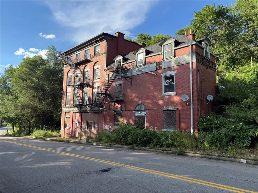 600 Oakwood St, Pittsburgh, PA 15208 - #2