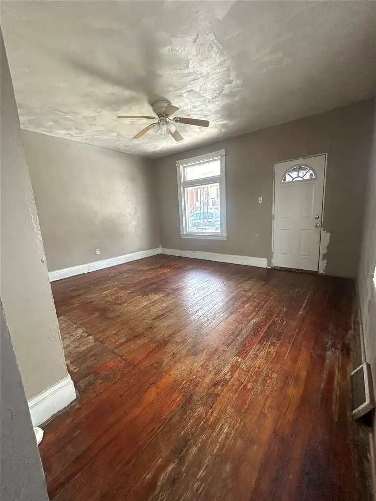 812 Fallowfield Ave, Charleroi, PA 15022 - #2