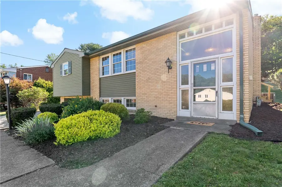 220 Amity Road, Glenshaw, PA 15116 - #2
