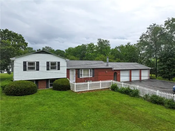 492 Smiths Ferry Rd, Midland, PA 15059