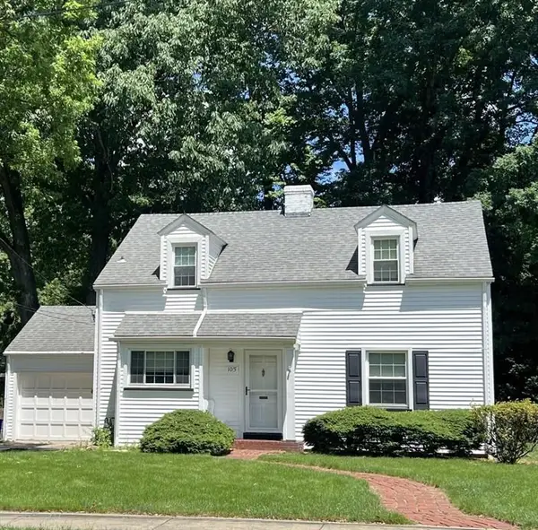 105 E Englewood Avenue, New Castle, PA 16105