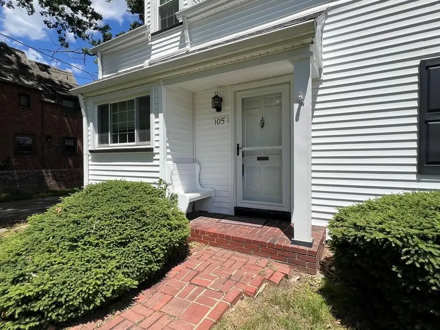 105 E Englewood Avenue, New Castle, PA 16105 - #2