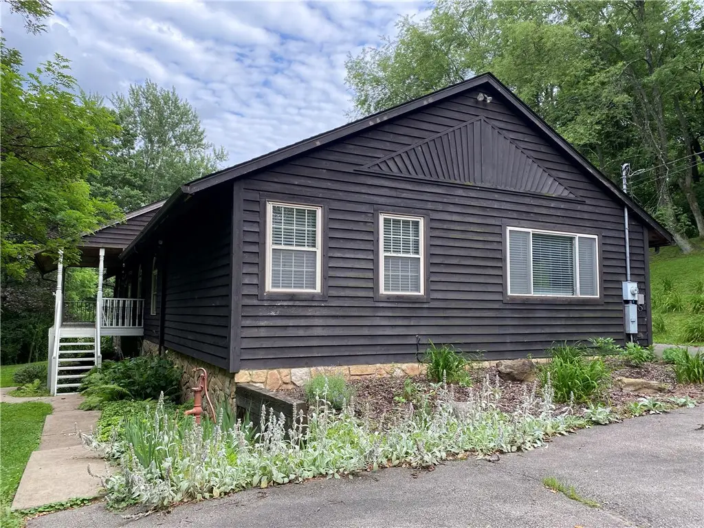 120 Alter Rd., New Kensington, PA 15068 - #1