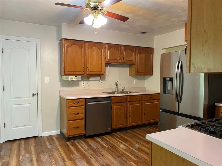 120 Alter Rd., New Kensington, PA 15068 - #3