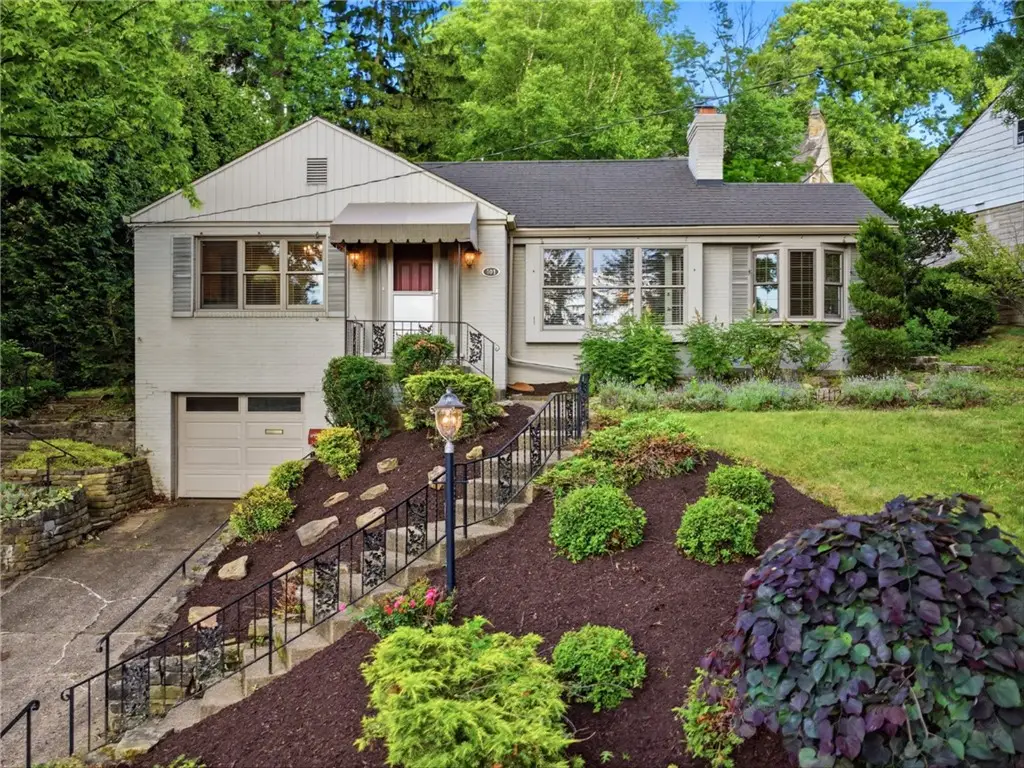 401 Neulon Ave, Mount Lebanon, PA 15216 - #1