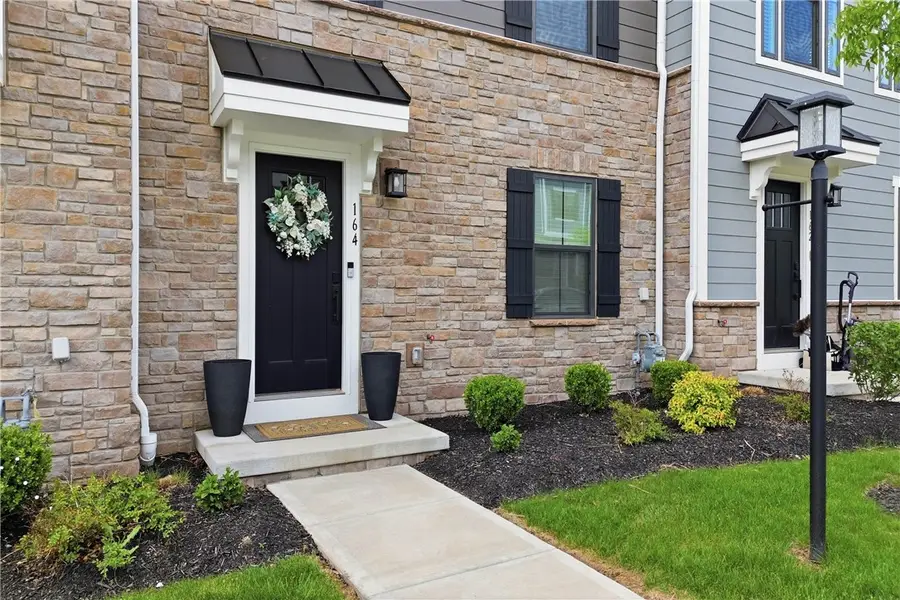 164 Marketplace Ave, Coraopolis, PA 15108 - #3