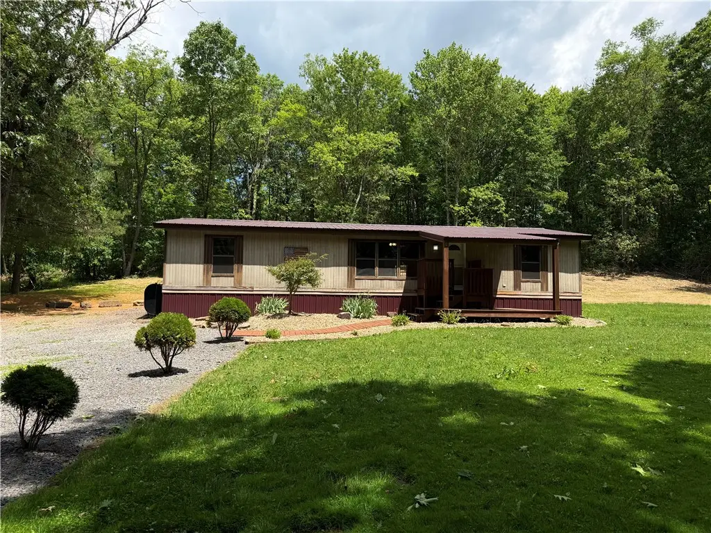 934 W Sunbury Rd, West Sunbury, PA 16061 - #1