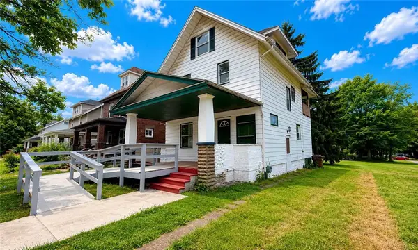 688 S Oakland Ave, Sharon, PA 16146
