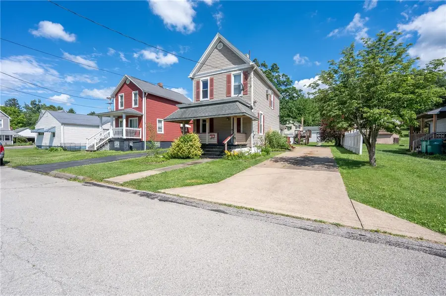 407 W 5th Ave, Derry, PA 15627 - #3