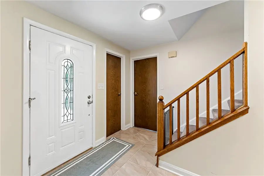 2105 Pendleton Dr, Monroeville, PA 15146 - #2