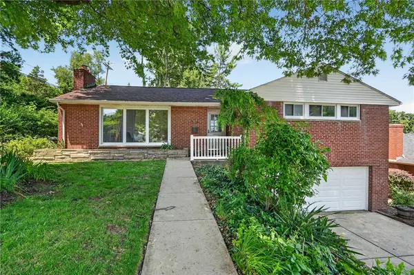 385 Maplewood Drive, Pittsburgh, PA 15243